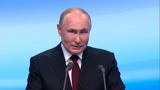 «Такова жизнь!»: Владимир Путин впервые прокомментировал смерть Алексея Навального*