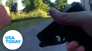 Officer chases down armed robbery suspect, recovers gun and money | USA TODAY