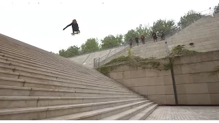 25 STAIRS - JAWS