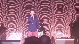 Rick Astley - Highway To Hell/Never Gonna Give You Up - Edel Optics Arena, Hamburg - 15.03.2024