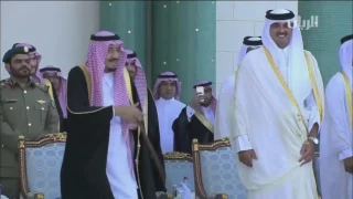 Saudi King Salman performs traditional Qatari dance (N24India)
