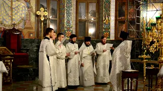 "Дева днесь Пресущественного раждает" исполняет хор духовенства кафедрального Благовещенского собора