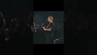 Ed Sheeran brings out Eminem for “Lose Yourself” live at Ford Field