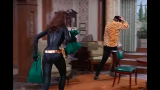 BATMAN'S WOMEN: FINE-ASSED CATWOMAN IS BOSS! (Julie Newmar)