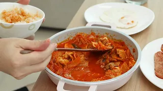 김치찌개 소소한먹방 Pork kimchi stew and rice! Mukbang