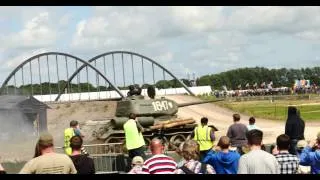 Tankfest 2014 - Tank Attack!