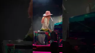 Lady Gaga - A million reasons live in Philly