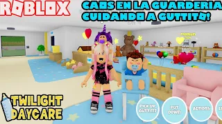 👶🏻Caos En La Guardería Cuidando A Guttito! Me Lo Roban! 😮Twilight Daycare! Rutina De Cuidados!