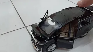 LEXUS LM300H MPV 1:24 DIECAST Car Model With Pull Back, Light & Sound Function Metal Toy Vehicle