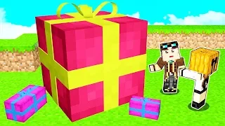 COSTRUIAMO UNA SORPRESA PER ANNA SU MINECRAFT! - Casa di Minecraft LIVE