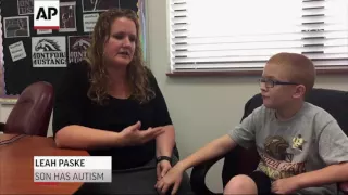 FSU Player Eats Lunch with Autistic Student
