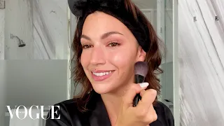 Урсула Корберо («Бумажный дом») показывает макияж в розовых тонах | Vogue Россия