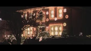 Dyker Heights Christmas lights a holiday hit with New Yorkers