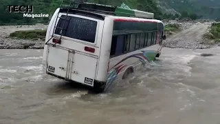 Crazy Bus VS Dangerous Road   Bus Crossin2