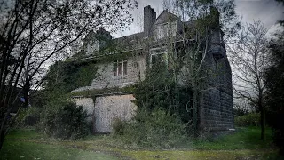 Extremely Haunted Abandoned House: So Haunted The Family Abandoned it Overnight