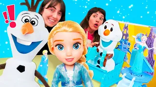 Frozen Elsa ile Olaf oyuncak videosu. Olaf Play Doh oyun hamuru ile ikram hazırlıyor