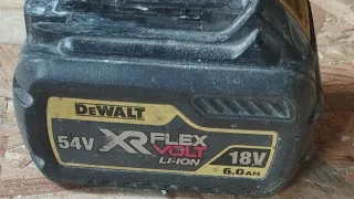 DeWalt 6Ah flexvolt battery, won't charge or work - thermistor, repaired! comment if it helped:)