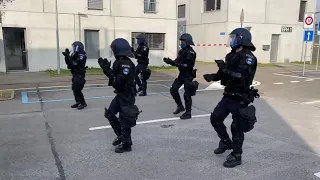 Suísse Police Dancing Jerusalemadance by Fenómenos do Semba