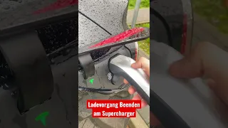 Tesla Supercharger Ladevorgang beenden