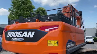 Doosan DX300LC Electric: the world's first electric 30 ton excavator!