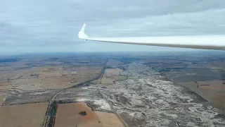 Glider flying at Cunderdin Airfield. Gliding Club of Western Australia