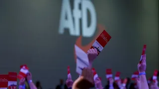 AfD im Deutschlandtrend bei 18 % und erstmals auf Platz 2