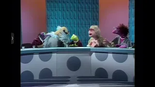 The Muppet Show - 109: Charles Aznavour - Panel Discussion (1976)