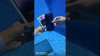 iPhone 14 Pro Unboxing Underwater 💧🤽‍♂️ #shorts