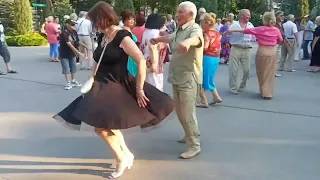 Заманила, соблазнила, раздразнила!!! 💃🌹Танцы в парке Горького!!! 💃🌹 Харьков 2022