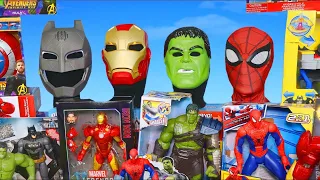 Çocuklar için süper kahraman oyuncak koleksiyonu