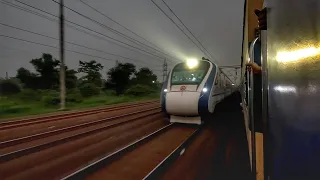 Vande Bharat Express Parallel Overtake : Howrah - Patna Vande Bharat Express Vs. Asansol MEMU