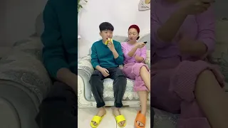 Chinese Funny Video | New Funny Videos 2022, Chinese Funny Video try not to laugh #short