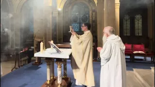 SANTA MISA CORO GREGORIANO DE PARÍS.RITO DE PABLO VI Fray Alejandro Tobón OCD DOMINGO VI PASCUA 2024