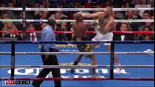 Conor Mcgregor almost knocks out Floyd Mayweather