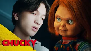 Chucky convierte a Junior en asesino | Chucky Temporada 1 | Chucky: El Muñeco Diabólico