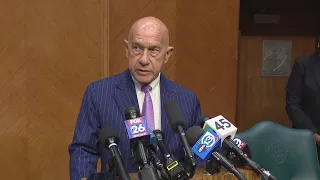 Houston police chief retires: Mayor John Whitmire reacts after city council meeting