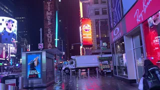 ⁴ᴷ⁶⁰ New York City at 6 a.m. | Calming Walk in the Rain to Times Square