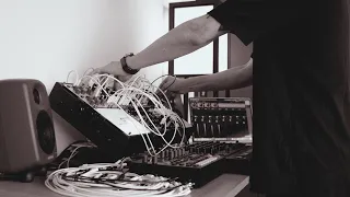 Techno live session with my modular eurorack system, TR8S and Digitone