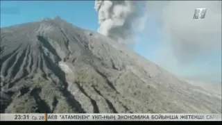Из-за извержения вулкана в Индонезии началась эвакуация населения