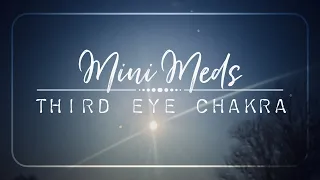 Mini Meditation | THIRD EYE CHAKRA | 5 Minute Guided Meditation to Help Open your Third Eye Chakra 💜