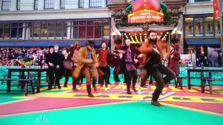 Fiddler Macy's Day Parade, 2015