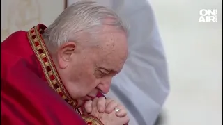 Безпрецедентна церемония: 60 хил. души изпратиха папа Бенедикт XVI в последния му път