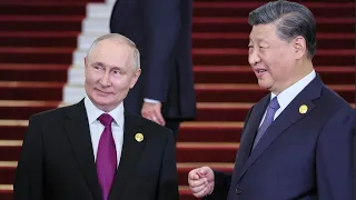 Владимир Путин прибыл на встречу глав делегаций в Пекин как главный гость