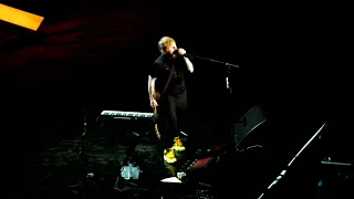 Ed Sheeran - Eyes Closed - Mini Mathematics Tour - Accor Arena Paris