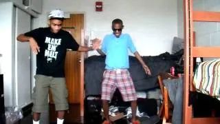 Wiz Khalifa - The Thrill (First Day in Dorm) Random Dancing haha