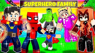 Having a SUPERHERO FAMILY  in Minecraft! (Hindi)