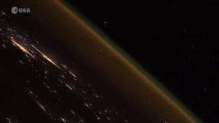 Russian Rocket Launch Seen by Space Station - Amazing Time-Lapse Video