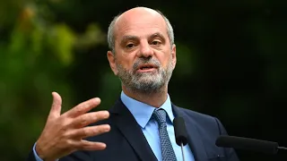 EXCLU : Jean-Michel Blanquer répond à Éric Zemmour sur sa position sur les élèves transgenre