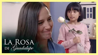 Marcela adopta a la hija de una criminal | La Rosa de Guadalupe 3/4 | ¿Quieres ser mi amiga?