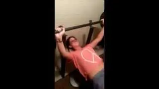 Girl Weight Lifting FAIL  !